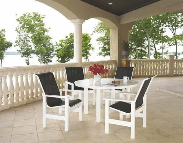 Marine Grade Polymer Round Dining Table, How Many Chairs At A 54 Inch Round Table