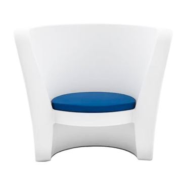 Ledge Lounger Affinity Polyethylene Chair